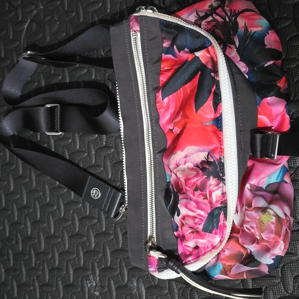 Vibrant Floral Crossbody Bag